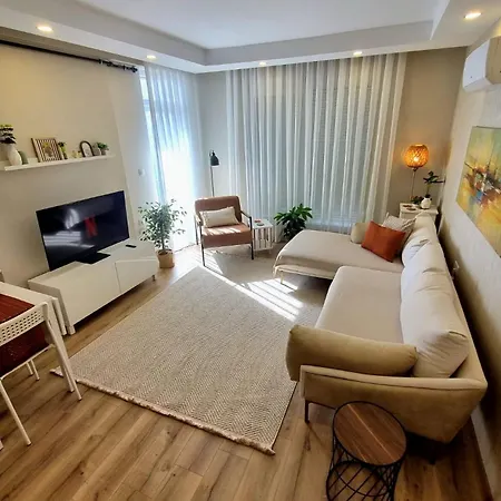 2 Bedroom Cozy Apartment Antalya