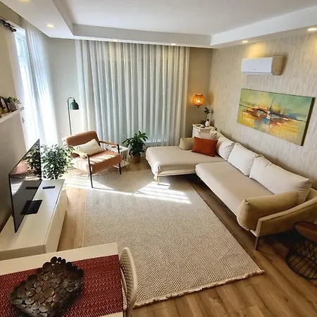 2 Bedroom Cozy *