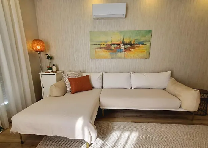 2 Bedroom Cozy