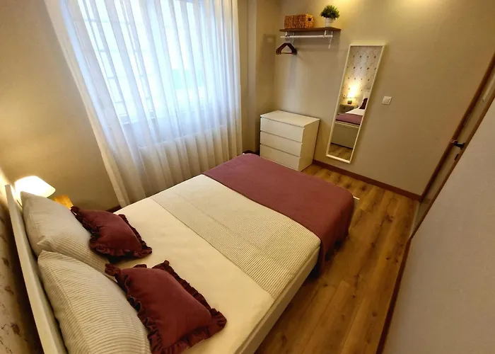 2 Bedroom Cozy *