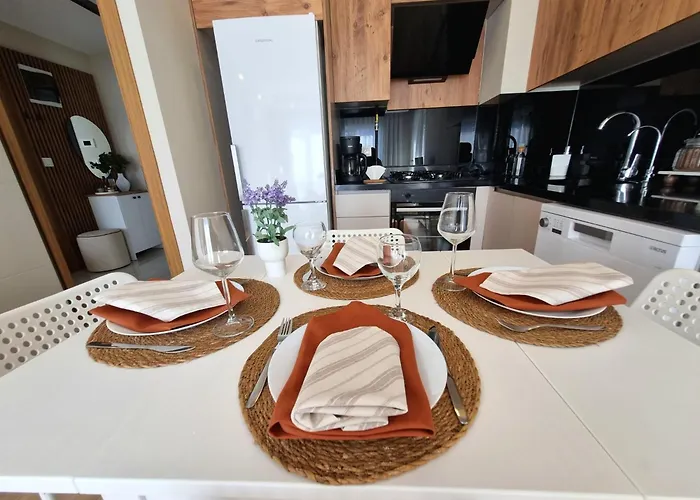 2 Bedroom Cozy 公寓 *