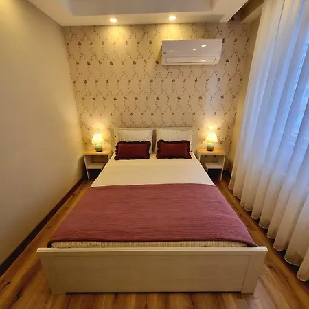 2 Bedroom Cozy Апартаменты